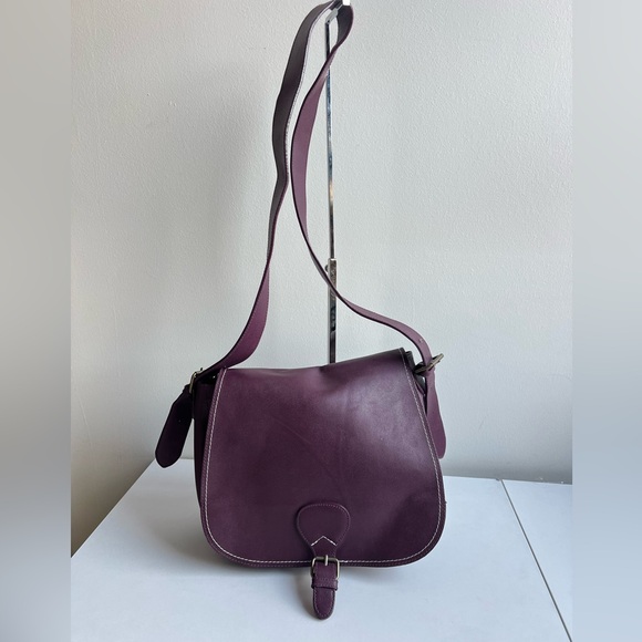 Newport News Handbags - Vintage Purple Leather Saddle Crossbody Bag | Horseshoe Silhouette